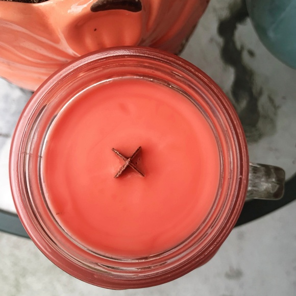 Peach Tea Scented Candle in Mason Jar - Picture 2 of 3